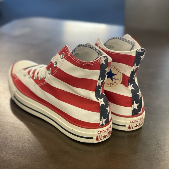 Converse Chuck Taylor Specialty Hi new in original box - Picture 3 of 4